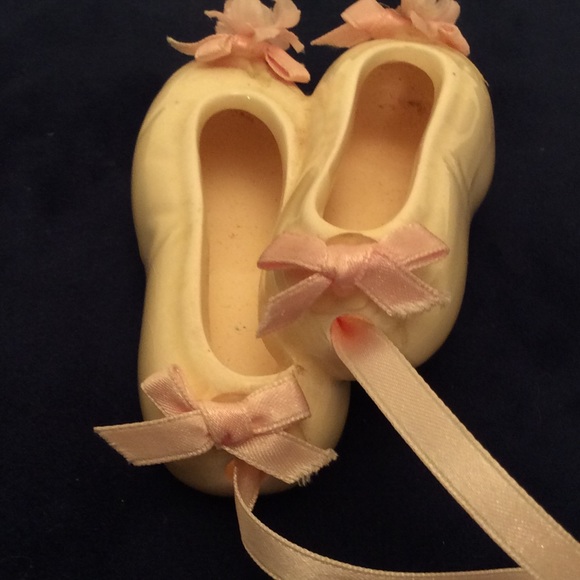 Ceramic BALLET SLIPPERS by Artistic Gifts - Picture 3 of 5
